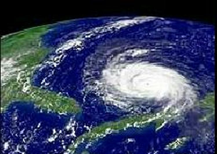 Orkanen nærmede sig tidligt lørdag (dansk tid) Florida med en vindstyrke på 170 km/t. - Foto: AP 