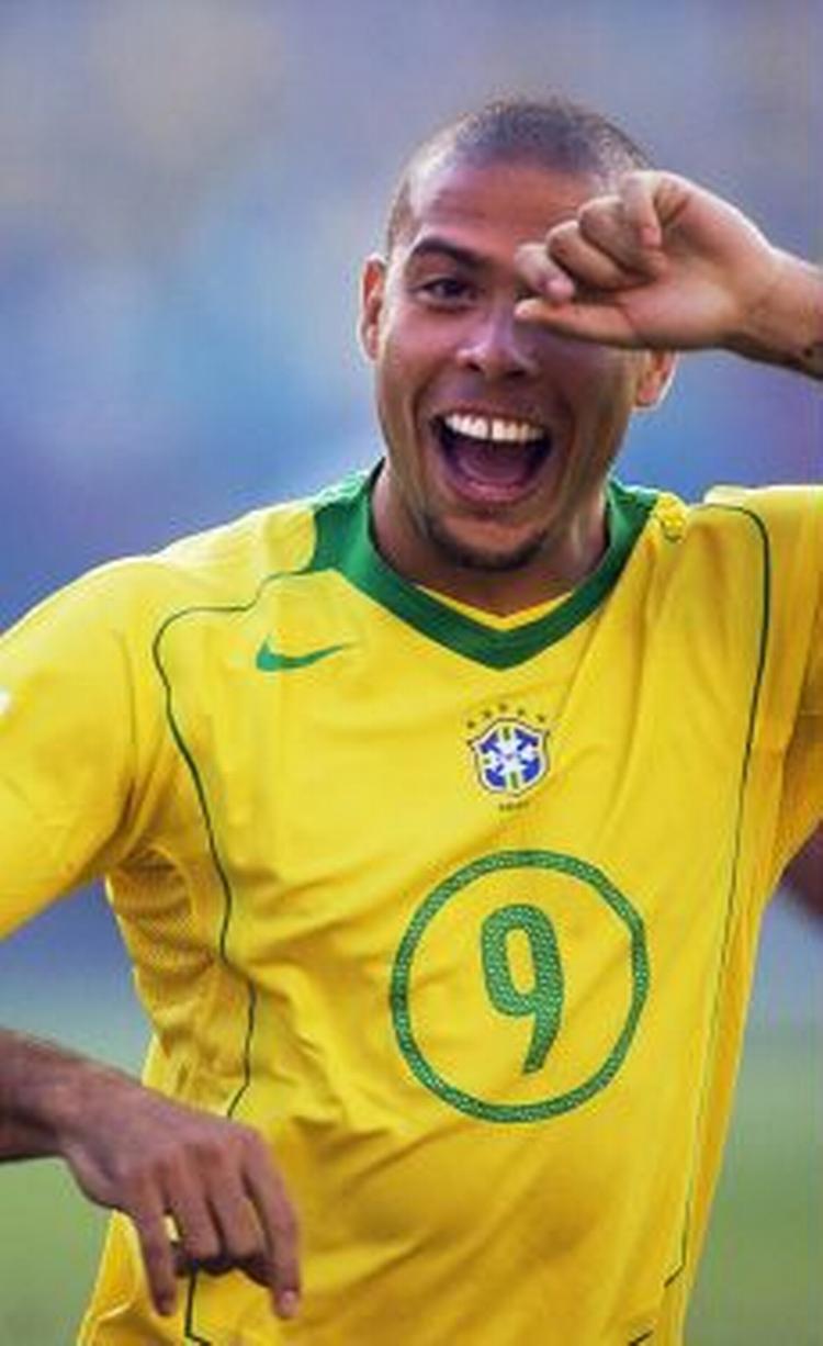Ronaldo fejrer målet til 1-0 mod Bolivia, der blev scoret allerede i kampens første minut. - Foto: AP 