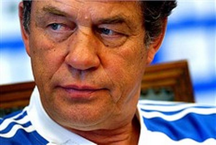 Grækenlands tyske træner Otto Rehhagel fik en skidt start på VM-kvalifikationen med nederlaget til Albanien. - Foto: AP 