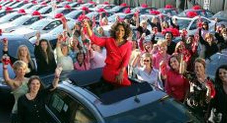 Oprah Winfrey - og en masse biler. - Foto: AP 