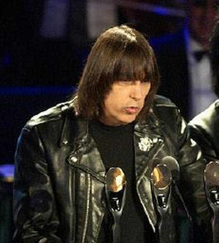 Johnny Ramone ved Ramones optagelse i Rock and Roll Hall of Fame i New York. - Foto: AP 