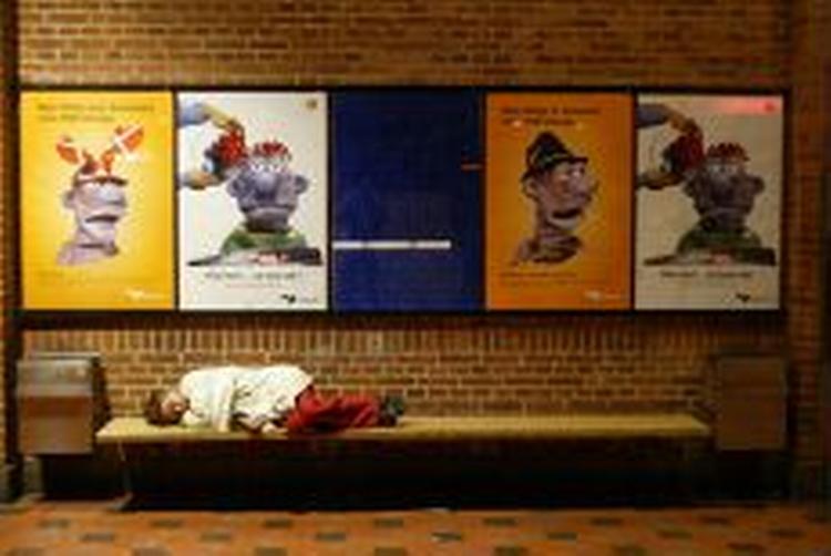 Årsrapporten konkluderer, at de socialt udsatte ikke føler, de bliver behandlet på en værdig måde. 