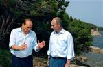Ministerpræsident Silvio Berlusconi vil ikke vise statsadvokaten sin sommerresidens, Villa Cetosa, fordi den rummer hemmeligheder. Ruslands præsident Putin var ikke desto mindre velkommen, da han kom forbi sidste år.   Foto: Sergej Velic 