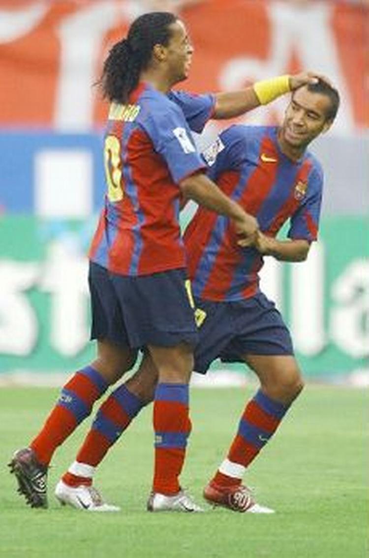 Giovanni van Bronckhorst sørgede for Barcelonas mål i 1-1 kampen mod Atletico Madrid. - Foto: AP 