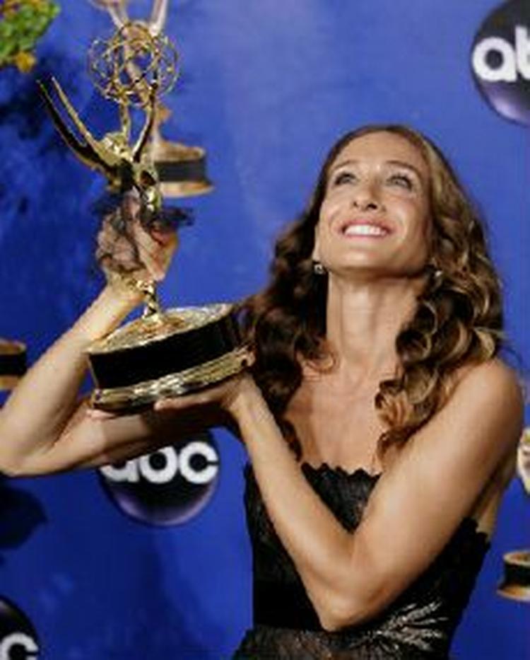 Sarah Jessica Parker med hendes første Emmy nogensinde for bedste skuespillerinde i en komedie. - Foto: AP 