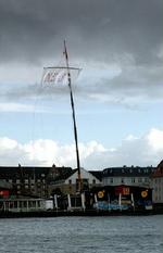 En model viser her, hvor højt et hus på 55 meter vil rage op over byens tage.- Foto: Jan Grarup 