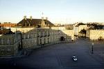 Kongehuset og Amalienborg er blandt de store danske turistattraktioner. Men den kongelige skilsmisse kommer ikke til at påvirke turiststrømmen negativt, mener flere. - Arkivfoto: Thomas Borberg 