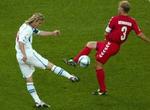 Pavel Nedved har danset sin sidste dans på det tjekkiske landshold - her mod Danmark under EM. - Foto: AP 