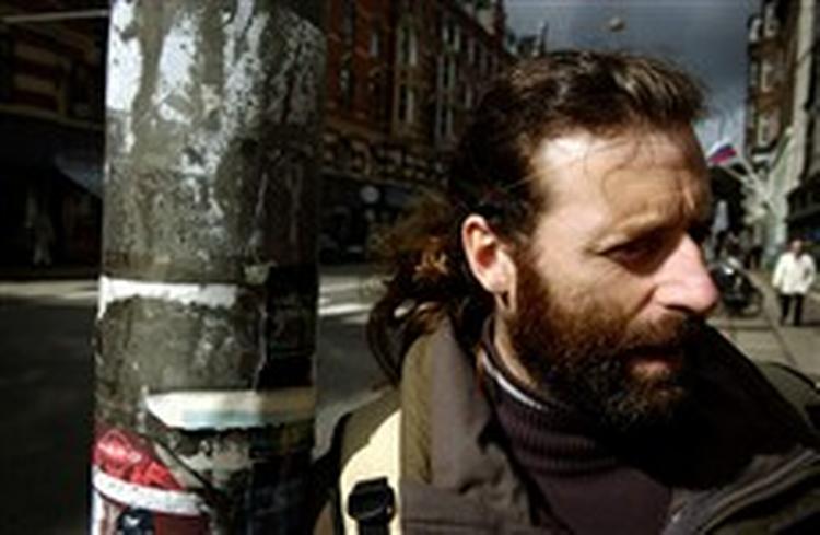 Selv om Slimane Hadj Abderrahmane frivilligt har afleveret sit pas til PET, tyder det på, at de danske myndigheder ikke kan forhindre den tidligere Guantánamofange i at rejse til Tjetjenien.   Arkivfoto: Jens Dresling 