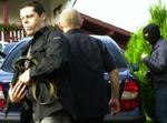 Franske specialstyrker under dagens aktion i det sydvestlige Frankrig. - Foto: AP 
