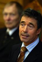 '24 års reglen strider ikke mod nogen konvention. Vi fører en stram udlændingepolitik, ja. Men den lever helt op til vore internationale forpligtelser', siger Fogh. - Foto: Finn Frandsen 