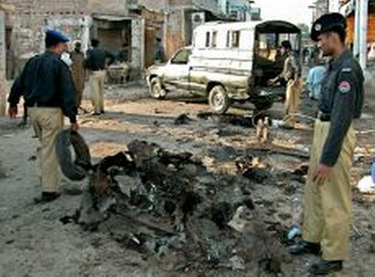 To bomber gik af i byen Mulitan tidligt i morges. - Foto: AP 