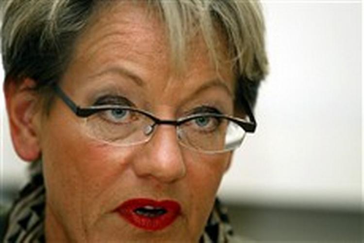'Lad os få sat en pris på, hvad mænds vold koster samfundet', siger Gudrun Schyman fra Vänsterpartiet. - Foto: Bertil Ericsson 