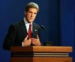 John Kerry 'vandt' den første tv-debat og fører spinkelt i den seneste meningsmåling. - Foto: AP 