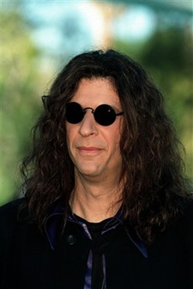 Mere end tre milliarder kroner kommer kontrakten med Howard Stern til at koste satellitkanalen.   Polfoto 