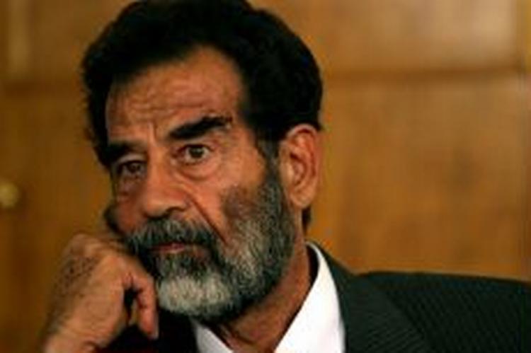 Saddam Hussein blev opereret for to uger siden - billedet her er fra 1. juli i år. - Foto: AP 
