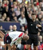 David Beckham fik en advarsel for sit frispark i kampen mod Wales, men straffen kan blive større. - Foto: AP 