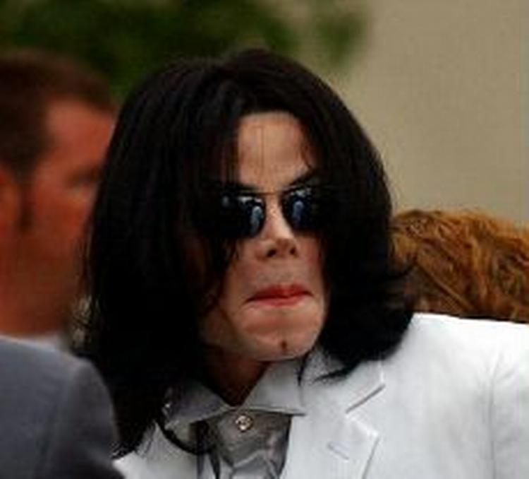 Michael Jackson er sur... - Foto: AP 