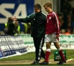 Jesper Grønkjær blev vist vejen ud af Parken efter en halv time af kampen mellem Danmark og Tyrkiet. - Foto: Jens Dresling 