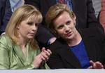 Mary Cheney (th.) blev draget ind i torsdagens debat mellem John Kerry og George W. Bush, da Kerry ville forklare, at homoseksuelle ikke selv valgte deres seksualitet. - Foto: AP 