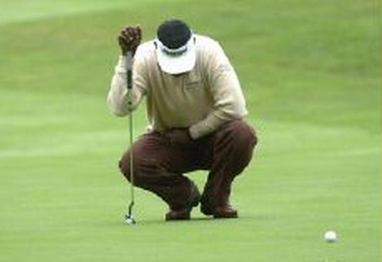 Vijay Singhs placering på verdensranglisten hjalp ham ikke på Wentworth-banen i England. - Foto: AP 
