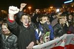 »Nej til en tredje periode« stod der på demonstranternes bannere, mens de råbte »Lukashenko tabte, Lukashenko tabte«. - Foto: AP 