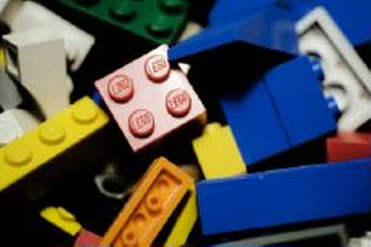 Kunderne svigter de farvede klodser fra Billund-virksomheden Lego. - Foto: Thomas Borberg 