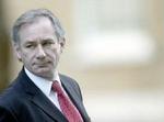 'Den militære risiko for de britiske styrker er acceptabel', siger forsvarsminister Hoon. - Foto: AP 