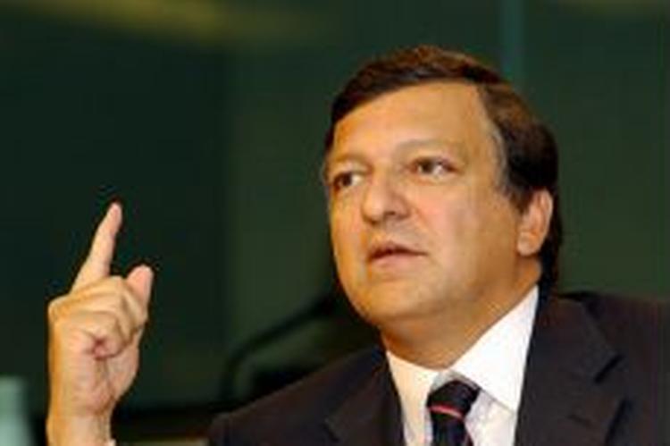 Jose Manuel Barroso kan stadig ikke være sikker på at få parlamentets opbakning til sit kommissærhold. - Foto: AP 