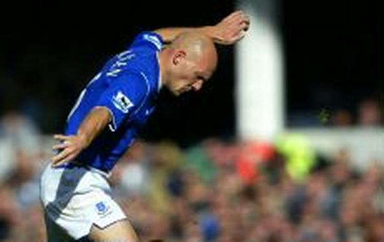Gravesen i aktion for Everton. - Foto: AP 
