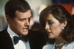 JR Ewing og hans kone Sue Ellen skal på det store lærred. Men istedet for Larry Hagman og Linda Gray nævnes John Travolta, Jessica Lange m.fl., som bud på hovedrollerne. - Foto: Cinetext 