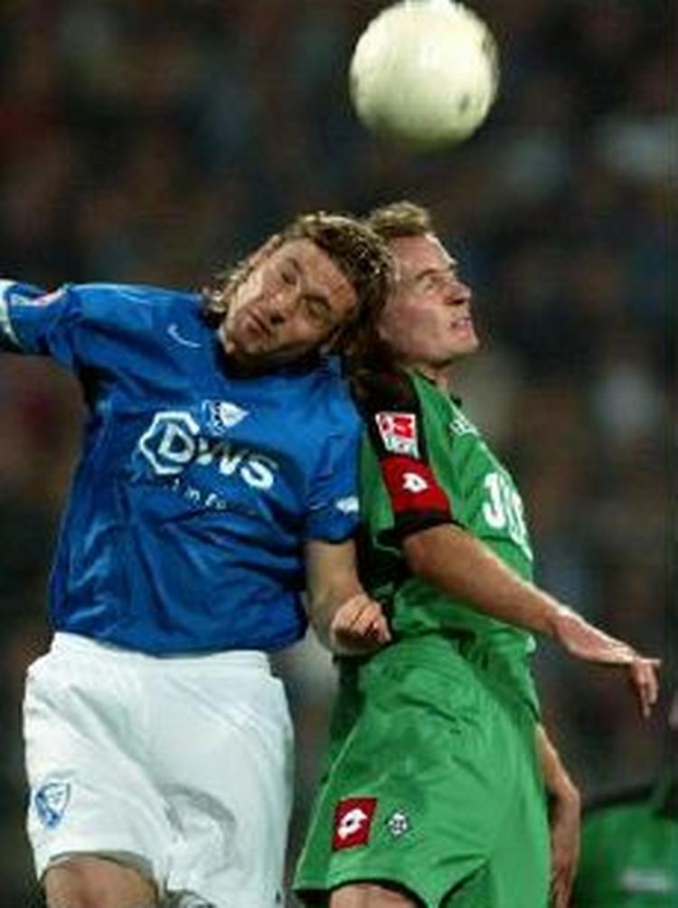 Peter Madsen (t.v.) scorede Bochums sidste mål mod Mönchengladbach. - Foto: AP 