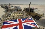 Den britiske forsvarsminister Geoff Hoon har forsikret om, at overflytningen kun er midlertidig, men alligevel er der forøget bekymring for at det vil føre til flere dræbte britiske soldater. - Foto: AP 