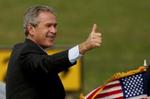 Officerens udmeldinger modsiger forklaringerne fra præsident Bush's topfolk. - Foto: AP 