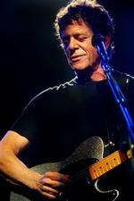 En forbløffende gavmild og engageret Lou Reed strøede om sig med genfødte klassikere ved koncerten i Falconer Salen i København i fjor. Foto: Mads Winther 