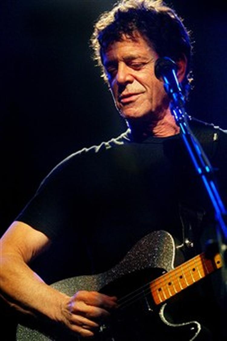 En forbløffende gavmild og engageret Lou Reed strøede om sig med genfødte klassikere ved koncerten i Falconer Salen i København i fjor. Foto: Mads Winther 