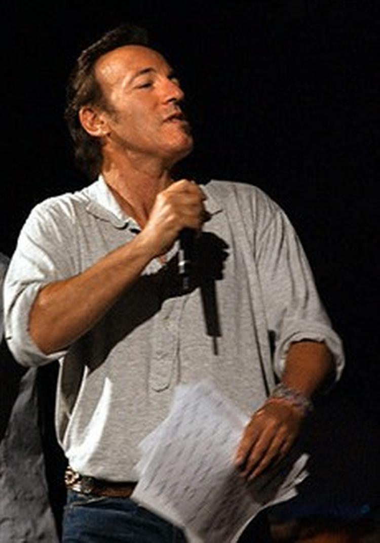 Bruce Springsteen taler for at vælte Bush. - Foto: AP 