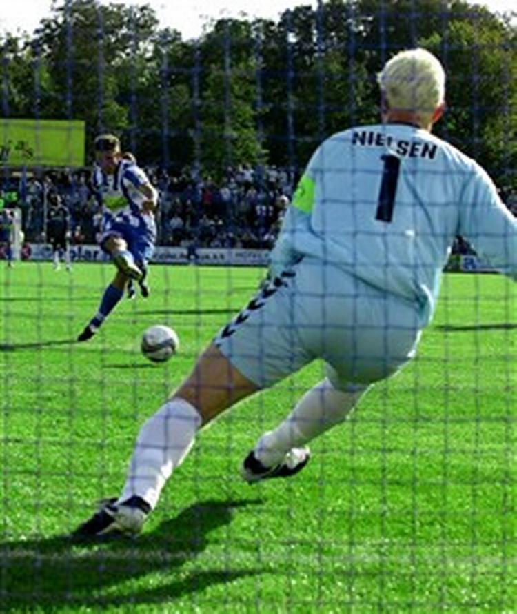 Jimmy Nielsen tror ikke, at prisen på ham afskrækker en engelsk klub, og han er meget spændt på, hvad der nu sker med hensyn til en eventuelt kontrakt med engelske Leicester.   Foto: Lars Skaaning 