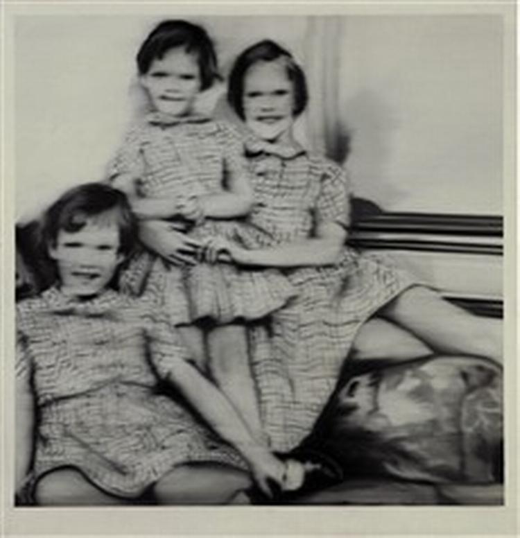 Et foto af de danske prinsesser var forlæg til maleriet. - Foto: Sothebys 