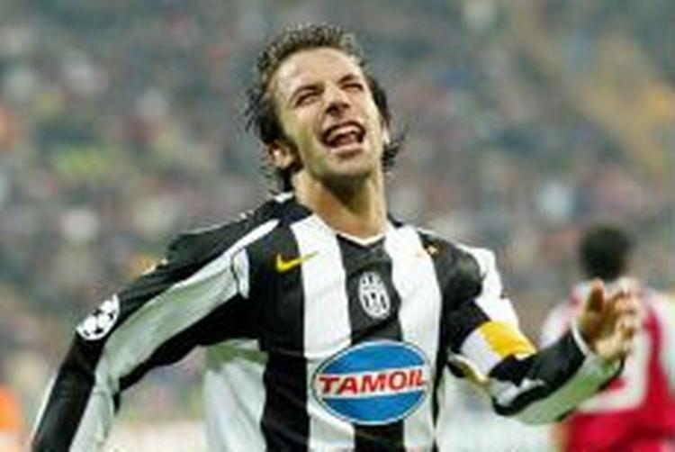 Anfører del Piero har scoret til 1-0 til Juventus i sidste minut mod Bayern. - Foto: AP 