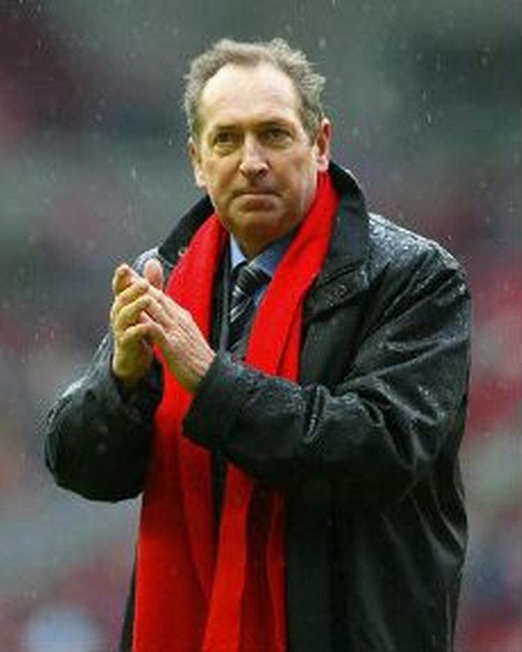 Det kostede Liverpool et trecifret millionbeløb at skille sig af med denne mand, franskmanden Gerard Houllier. - Foto: AP 