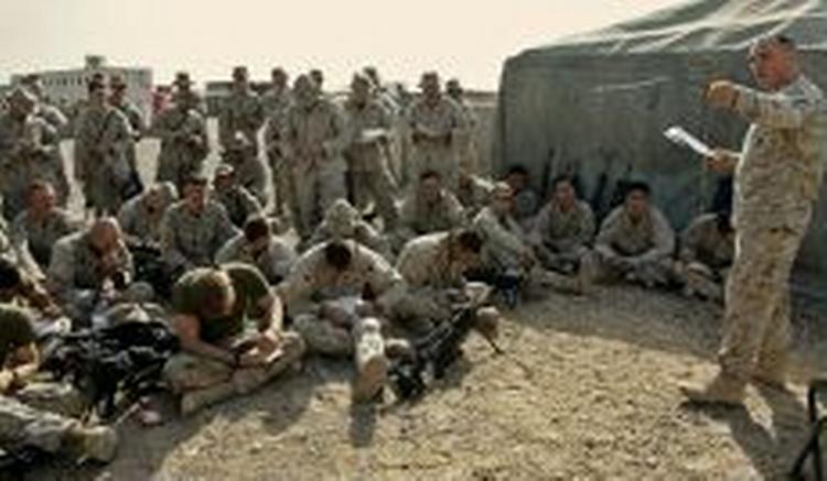 Stilhed før stormløbet. De amerikanske styrker har omringet Fallujah og gør klar til angreb. - Foto: AP 