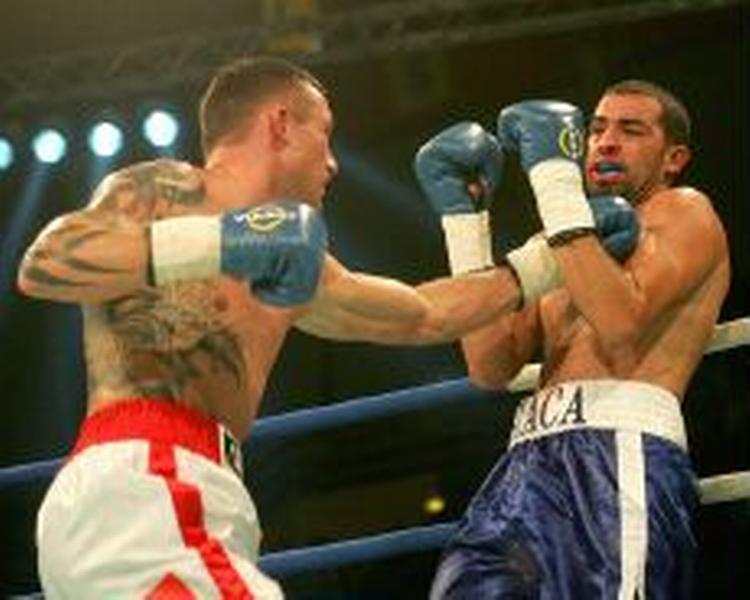 Manny Siaca blev siddende på sin stol efter syvende runde. - Foto: Lars Poulsen 