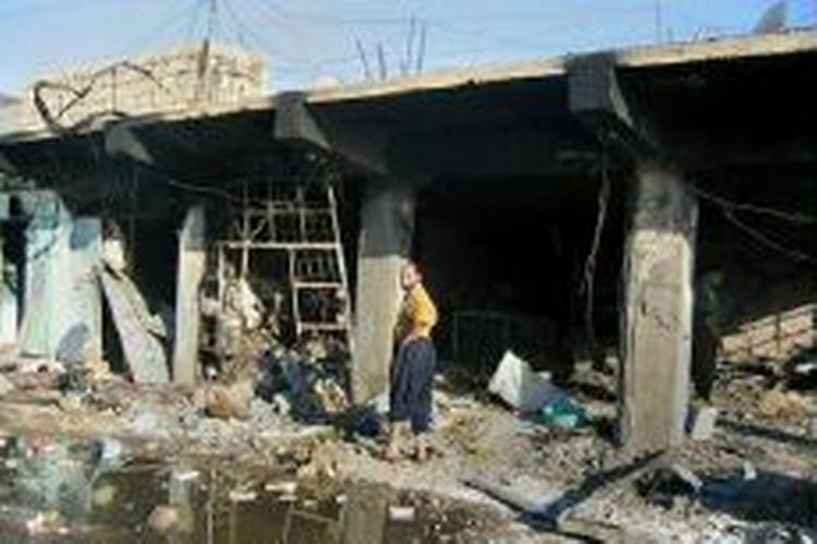 Ifølge Amnesty overtræder begge parter internationale regler i Fallujah - Foto: AP 