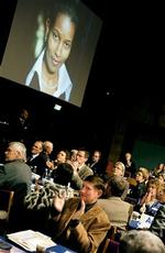 Den hollandske politiker Ayaan Hirsi Ali har modtaget trusler på livet fra islamiske fundamentalister. Derfor var hun kun til stede på storskærm, da hun fik Venstres 'frihedspris' på landsmødet i Herning. - Foto: Rasmus Baan 