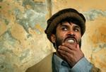Khan, en skægget mand i trediverne, virkede upåvirket under domsafsigelsen. - Foto: AP 