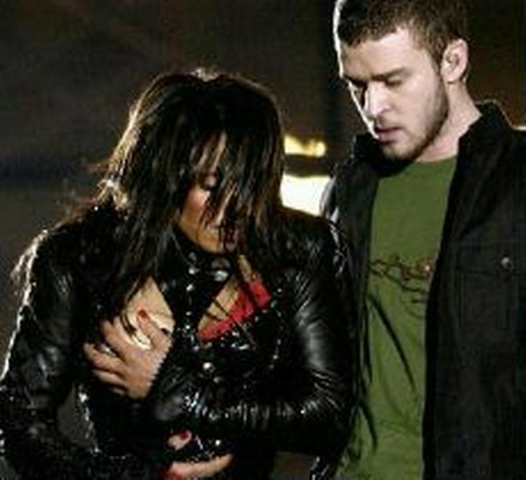 Justin Timberlake og Janet Jackson ved Super Bowl 2004. - Foto: AP 
