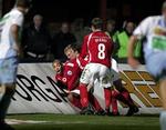 Jublen var stor, da Iddi Alkhag scorede sejrsmålet for Silkeborg, der fik lidt afstand til bundpladserne i Superligaen. De indtages nu af FC Nordsjælland og Herfølge.   Foto: Andreas Szlavik 