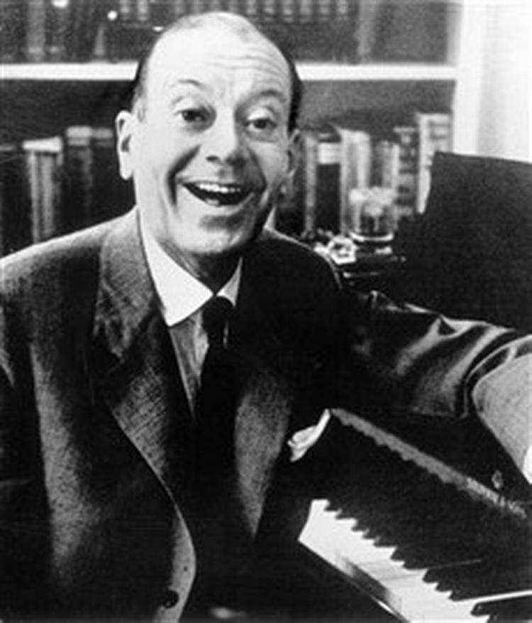 Den første Porter-film fra 1946 nævnte ikke homoseksualitet med ét ord, den nye forklejner det bare. Her den ægte Cole Porter. - Arkivfoto 