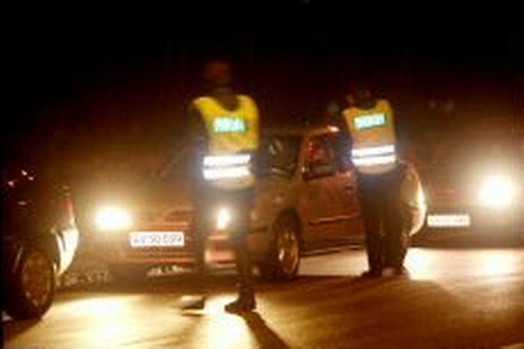 153 bilister blev i løbet af årets første julefrokostweekend taget i at køre spiritus  eller promillekørsel i politiets spritrazziaer. - Foto: Mads Winther 